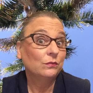 Meet your Posher, Carla